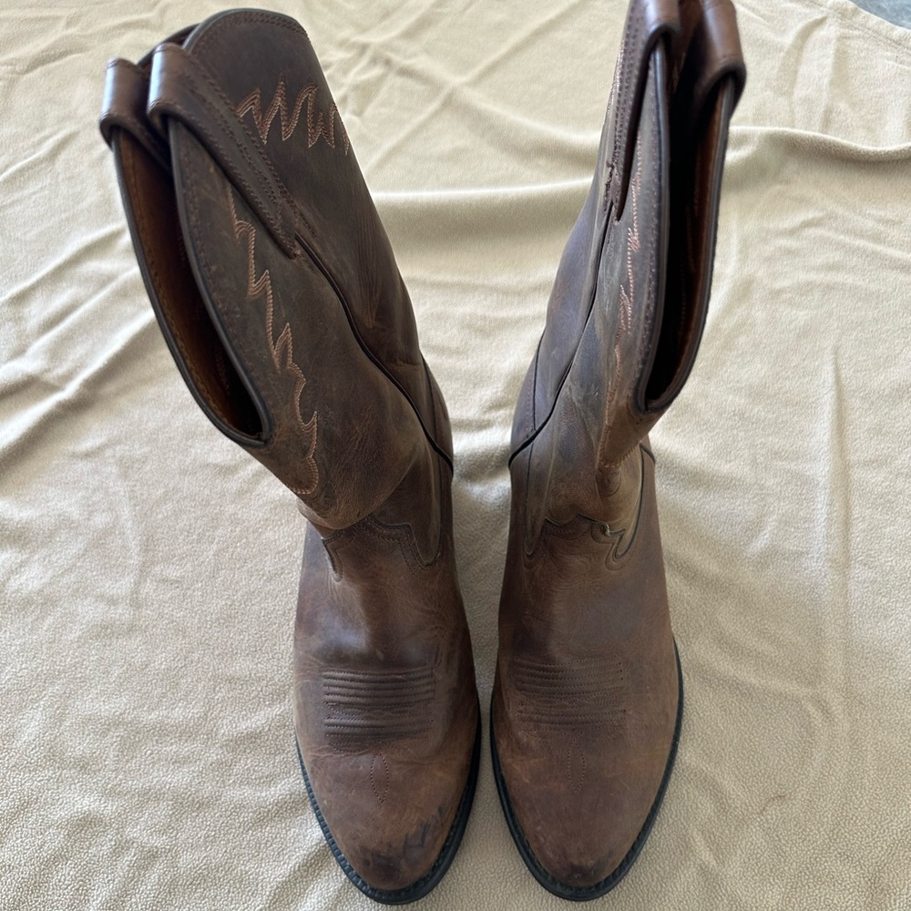 Ariat cowboy boots